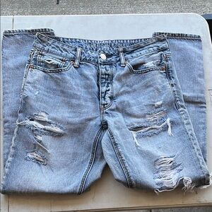 American Eagle Outfitters Relaxed Blue Jeans with Vintage Wash